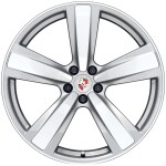 21-inch Exclusive Design Sport wheels painted in Platinum silver
