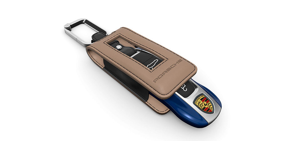 Vehicle Key painted with Key Pouch Leather