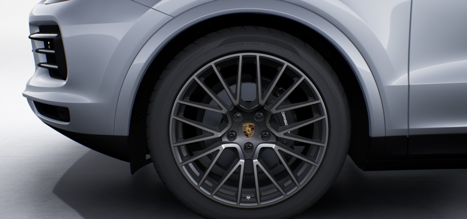 21-inch RS Spyder Design wheels highly polished  with wheel arch extensions in exterior colour