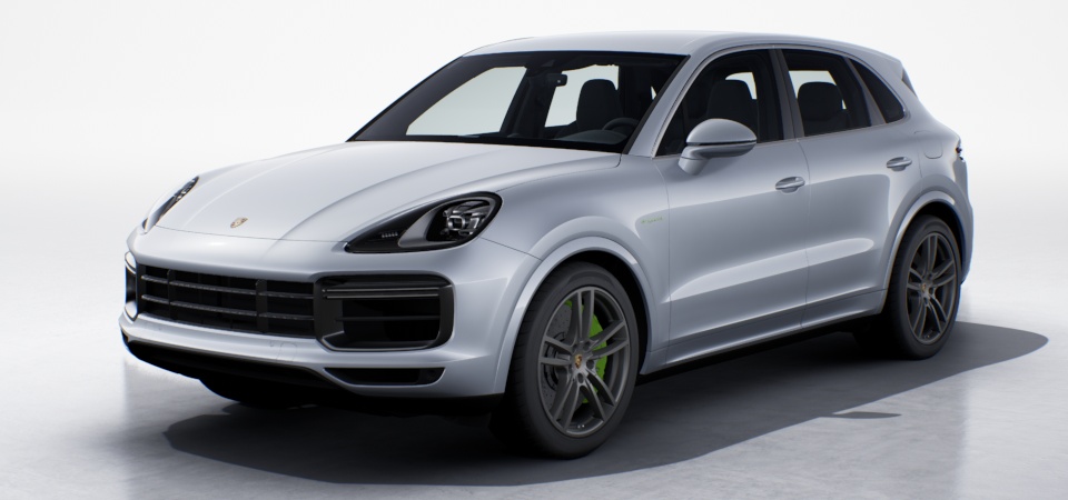21-inch Cayenne Turbo Design wheels in satin Platinum with wheel arch extensions in exterior colour