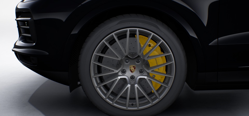 保時捷陶瓷複合煞車系統 (PCCB)，搭配黃色煞車卡鉗