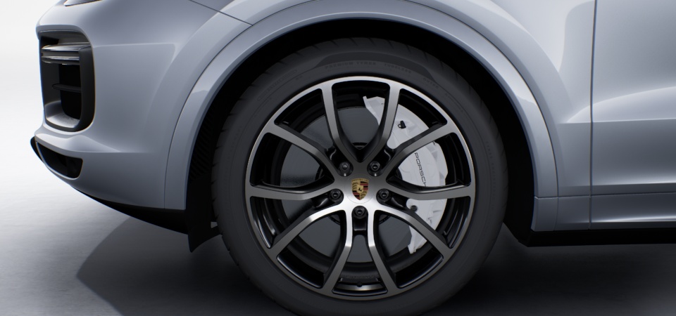 21吋 Cayenne Exclusive Design 輪圈施以高亮澤黑色烤漆，含車身同色輪拱造型