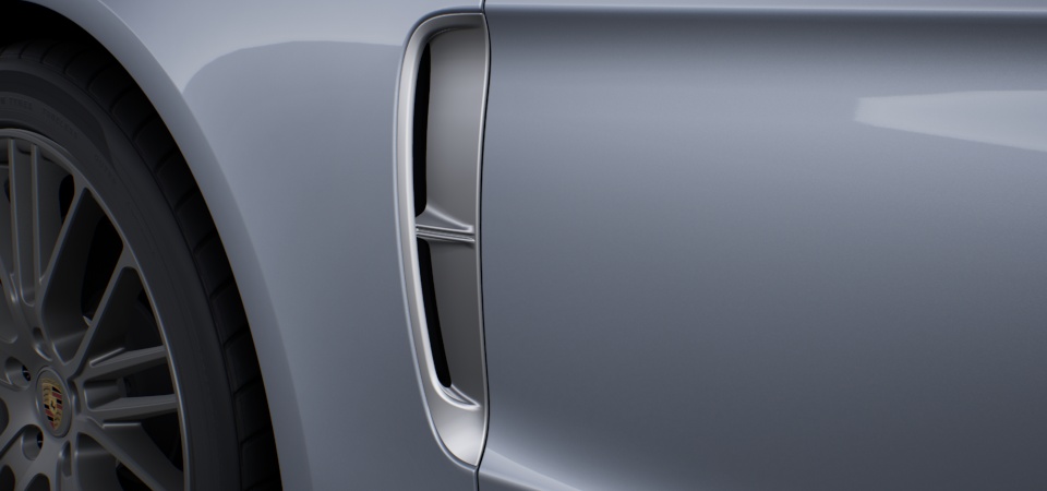 Air outlet trims in front wings in silver colour (high-gloss)