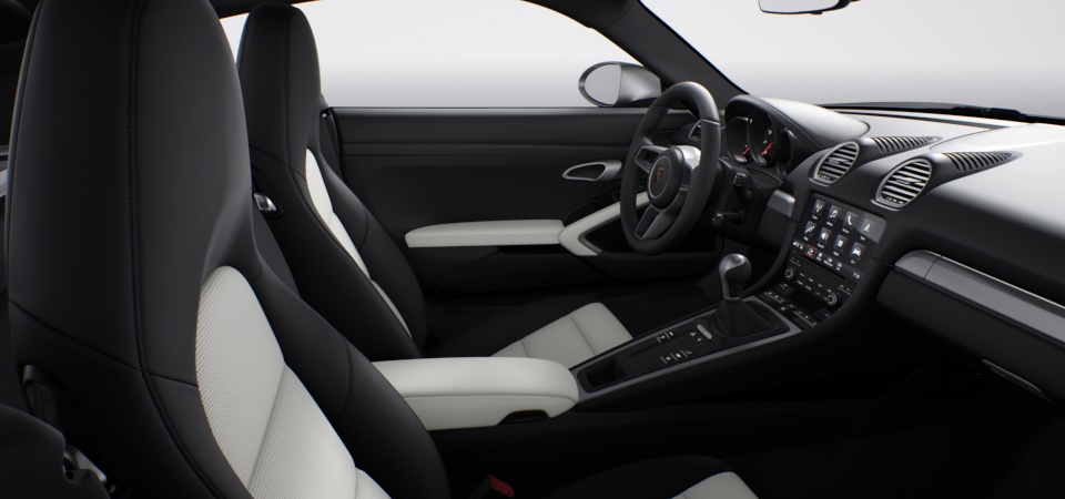 Standard Interior in Black/Chalk with Leather Package (i.c.w. Sport Seats)