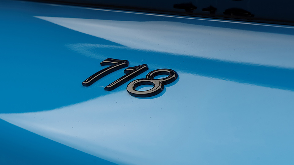 "718" Logo on Rear in High Gloss Black