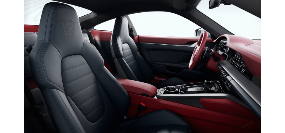 Two-Tone Exclusive Manufaktur Leather Interior in Bordeaux Red and Choice of colour