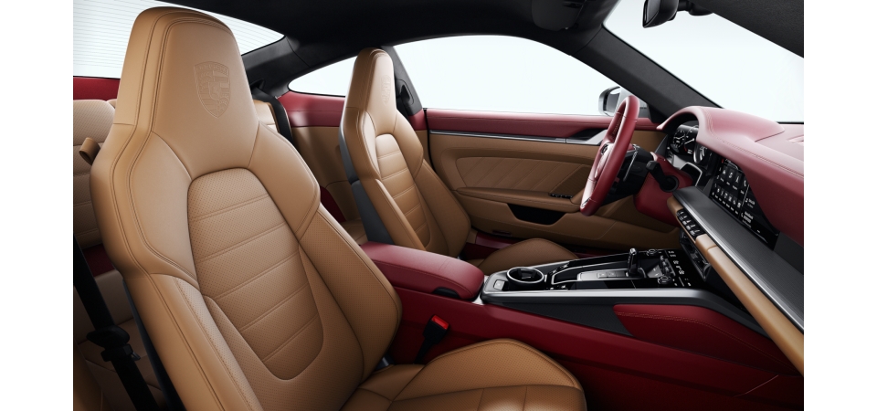 Two-Tone Exclusive Manufaktur Leather Interior in Bordeaux Red and Choice of Color