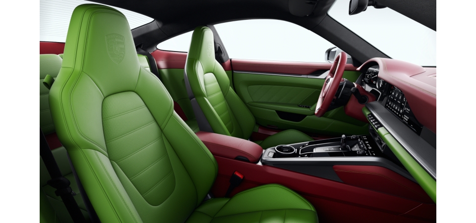 Two-Tone Exclusive Manufaktur Leather Interior in Bordeaux Red and Choice of colour