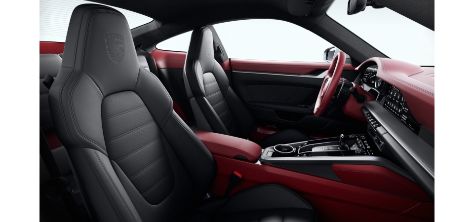 Two-Tone Exclusive Manufaktur Leather Interior in Bordeaux Red and Choice of colour