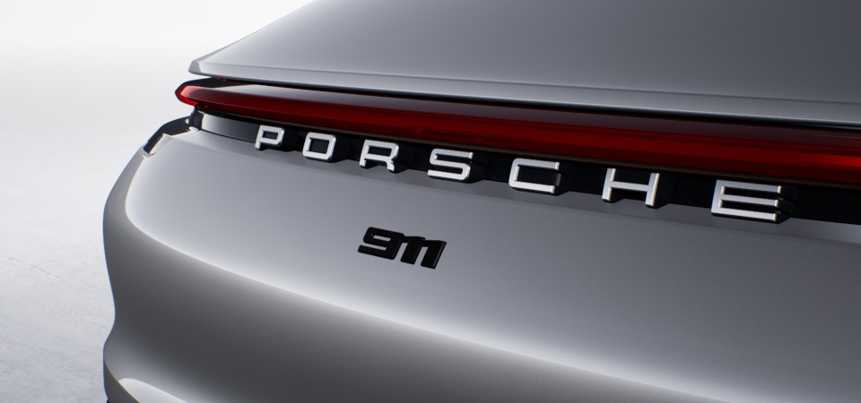 ‘911’ Logo painted in Black (high-gloss)