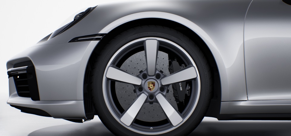 Porsche Ceramic Composite Brake (PCCB) with Brake Calipers painted in Black (high-gloss)