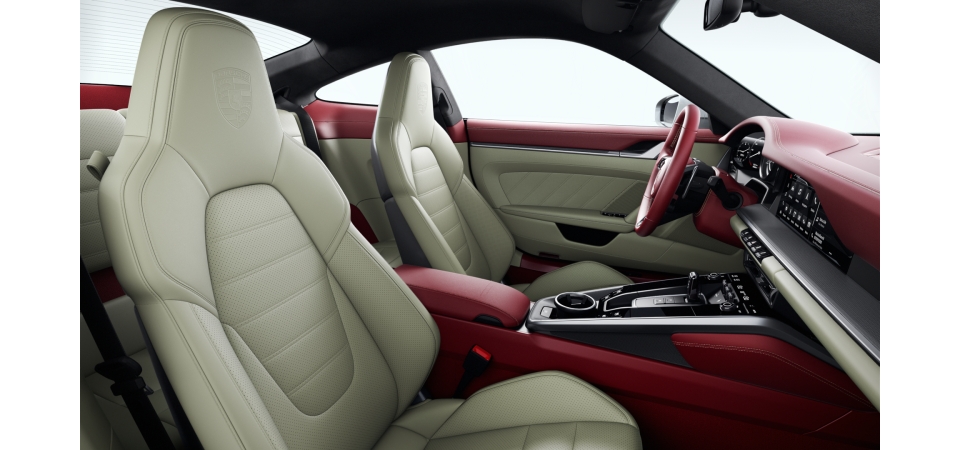 Two-Tone Exclusive Manufaktur Leather Interior in Bordeaux Red and Choice of colour