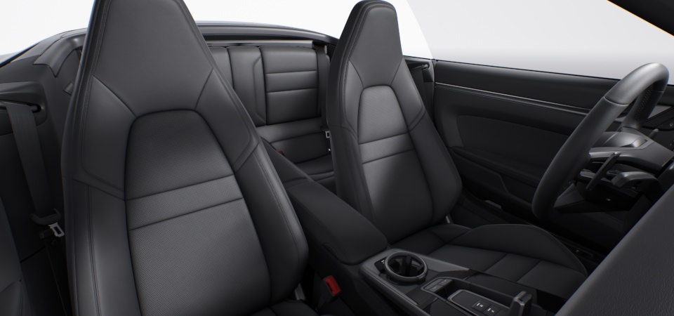 Standard Interior in Black incl. Leather Seat Centers
