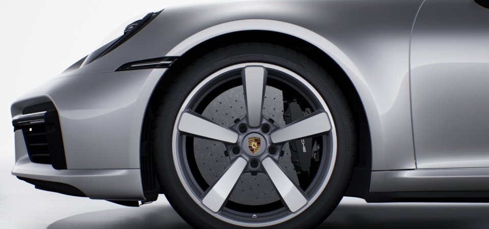 Porsche Ceramic Composite Brake (PCCB) mit Bremssätteln in Schwarz (hochglanz)