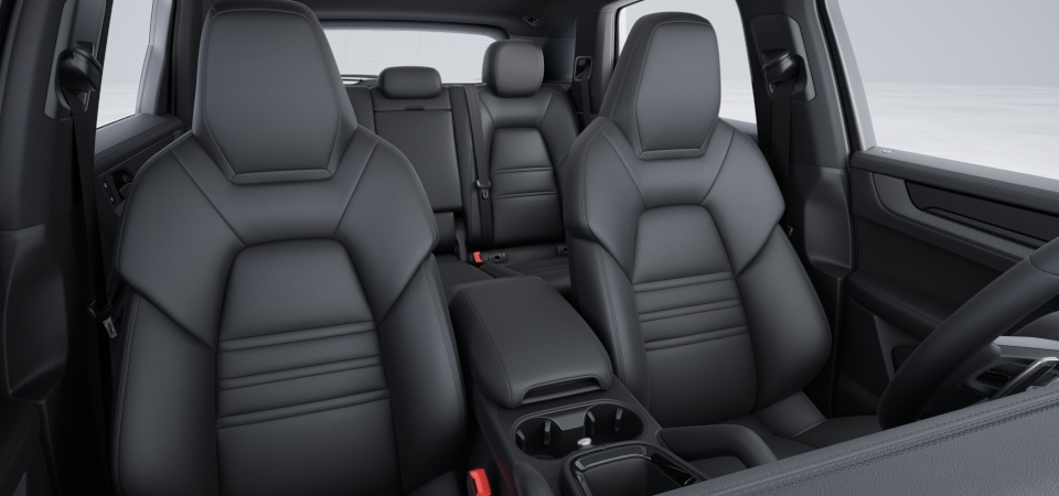 Club Leather Interior in Basalt Black with Cross-Stitching