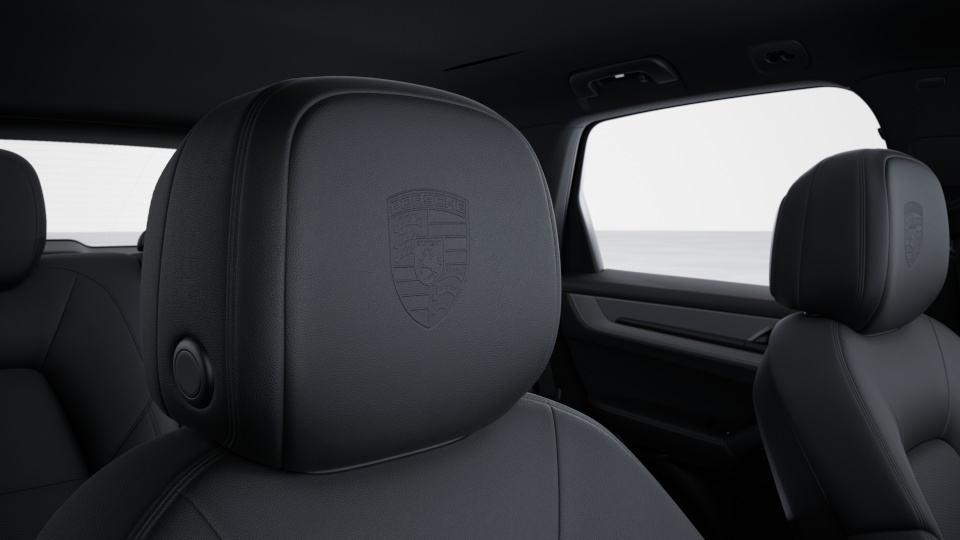 Priekšējo un aizmugurējo sānu sēdekļu galvas balstos iespiests Porsche ģerbonis
