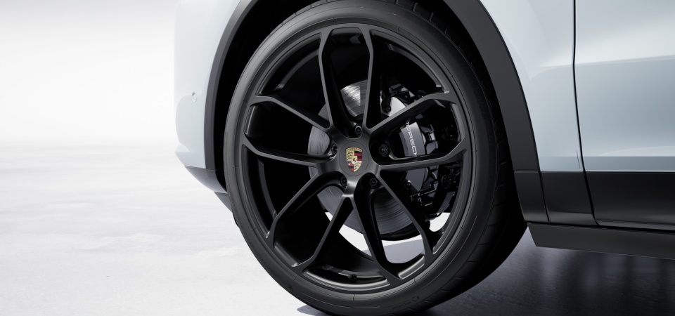 22 colių GT Design ratai, nudažyti juoda (blizgia) spalva