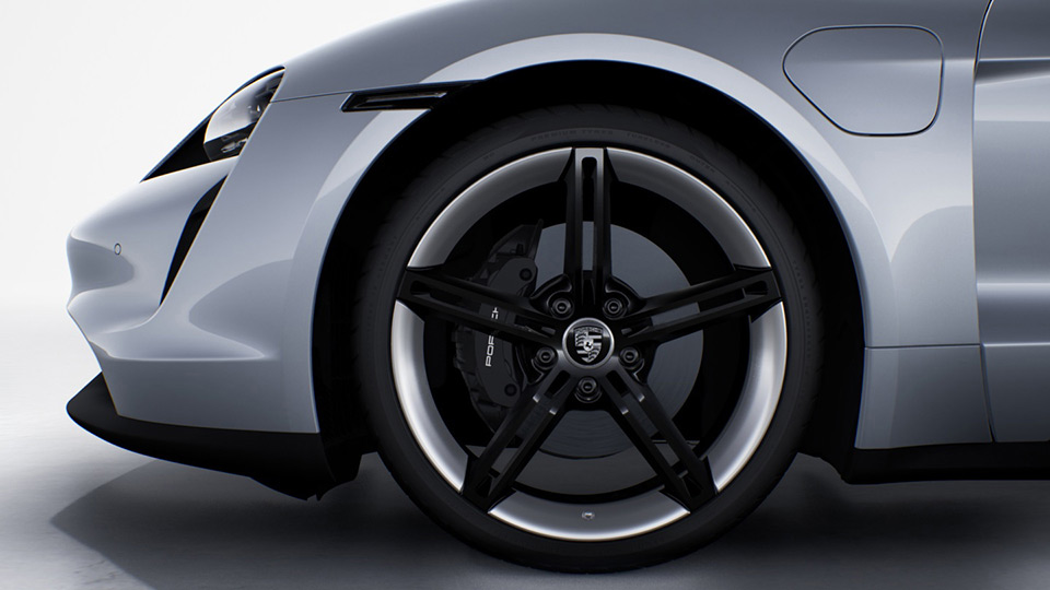 21-Inch Mission E Design Wheels