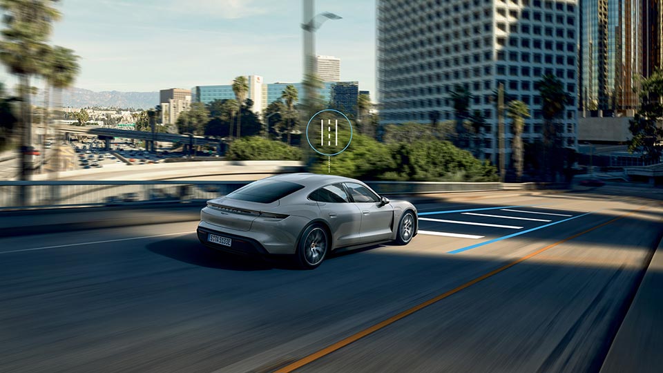 Porsche InnoDrive incl. Régulateur de vitesse adaptatif (ACC)