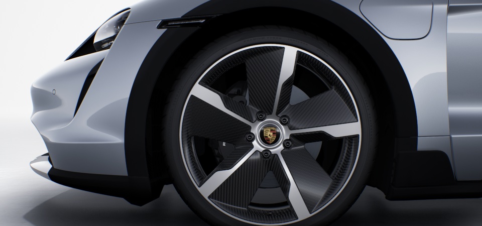 带碳纤维空气动力叶片的 21 英寸 Taycan Exclusive Design 车轮