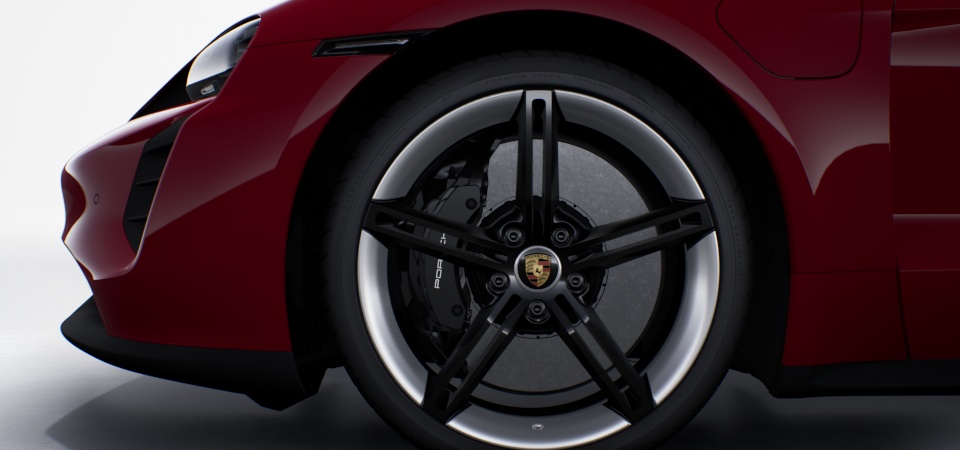 Porsche Ceramic Composite Brake (PCCB) with Brake Calipers painted in Black (high-gloss)