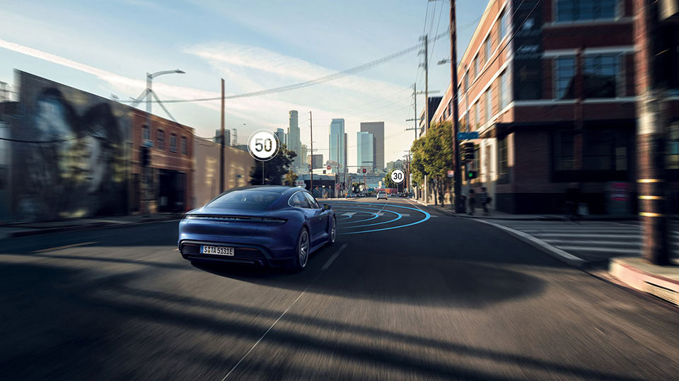 Porsche InnoDrive incl. Adaptive Cruise Control (ACC) and Active Lane Keep (ALK)