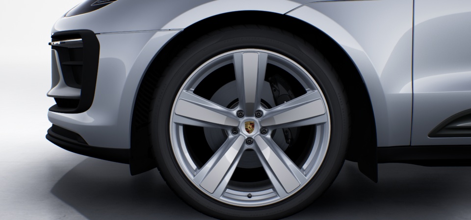 21-inch Exclusive Design Sport wheels painted in exterior colour