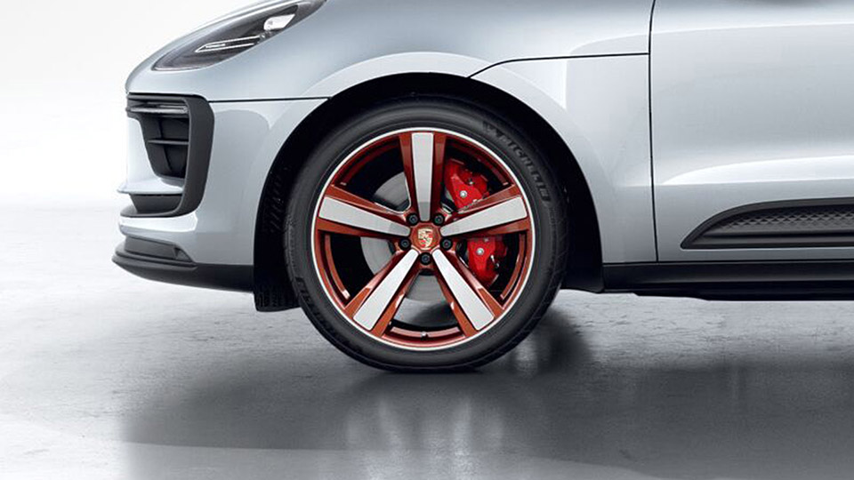 Personalised 21-inch Exclusive Design Sport wheels painted