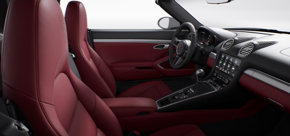 Leather interior in Black/Bordeaux Red