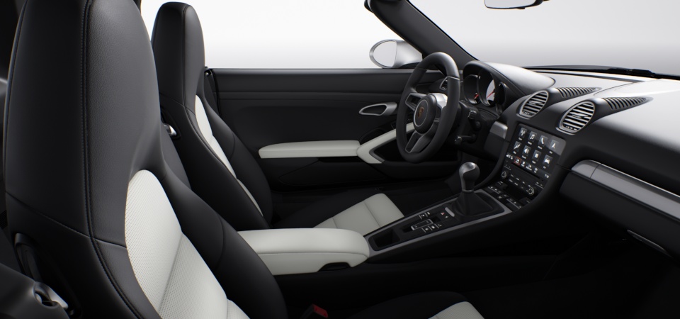 Standard Interior in Black/Chalk with Leather Package (i.c.w. Sport Seats)