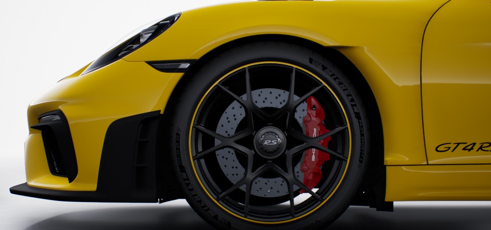 车轮采用缎纹黑色涂漆，轮圈边缘采用竞速黄涂漆