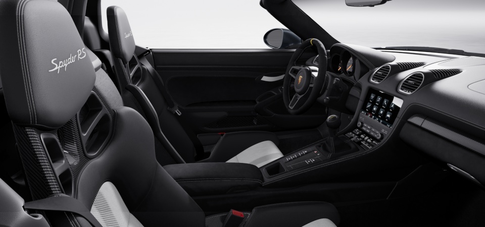 Interior with extensive items in leather and Race-Tex, black-arctic grey