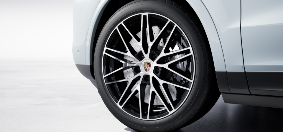 Porsche Ceramic Composite Brakes (PCCB) with Calipers in High Gloss Black