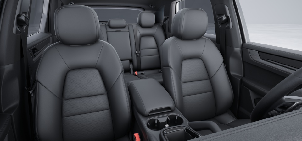 Leather interior in standard colour, smooth-finish leather Black