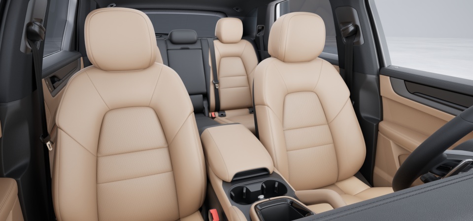 Leather interior in two-tone combination, smooth-finish leather Black and Mojave Beige