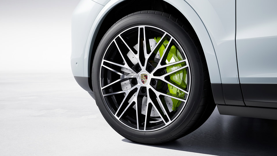 Porsche Ceramic Composite Brake (PCCB), Acid Green brake callipers
