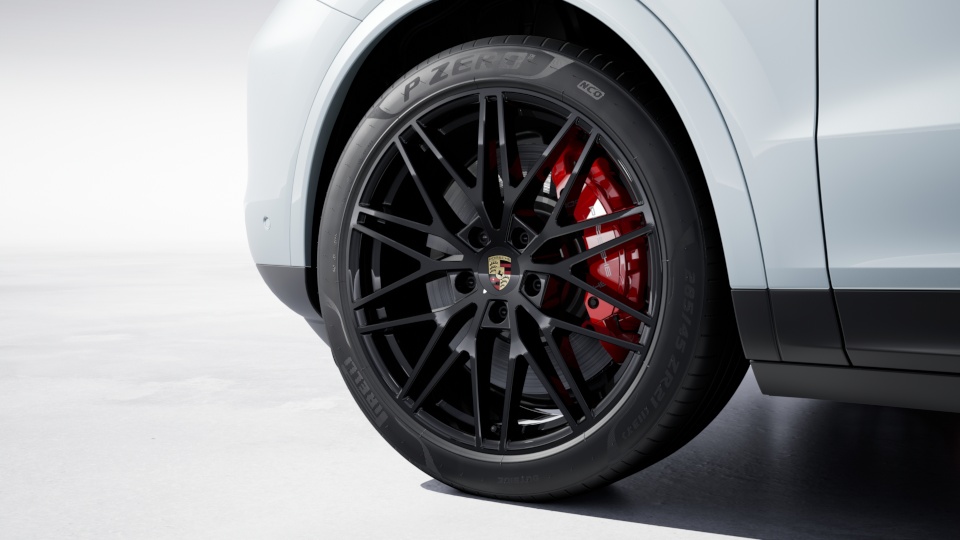 21-inch RS Spyder Design wheels painted in Chromite Black Metallic