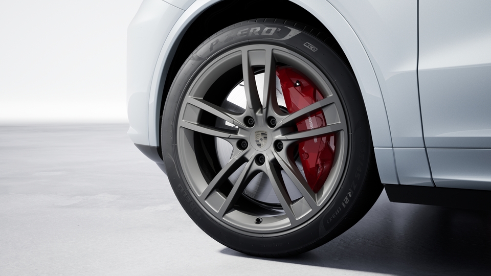 21 colio „Cayenne Turbo Design" ratlankiai, pilkos (Vesuvius Grey) spalvos su kėbulo spalvos ratų arkomis