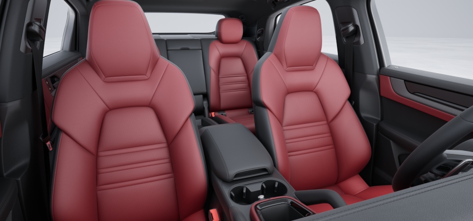 Two-tone leather interior in Black/Bordeaux Red