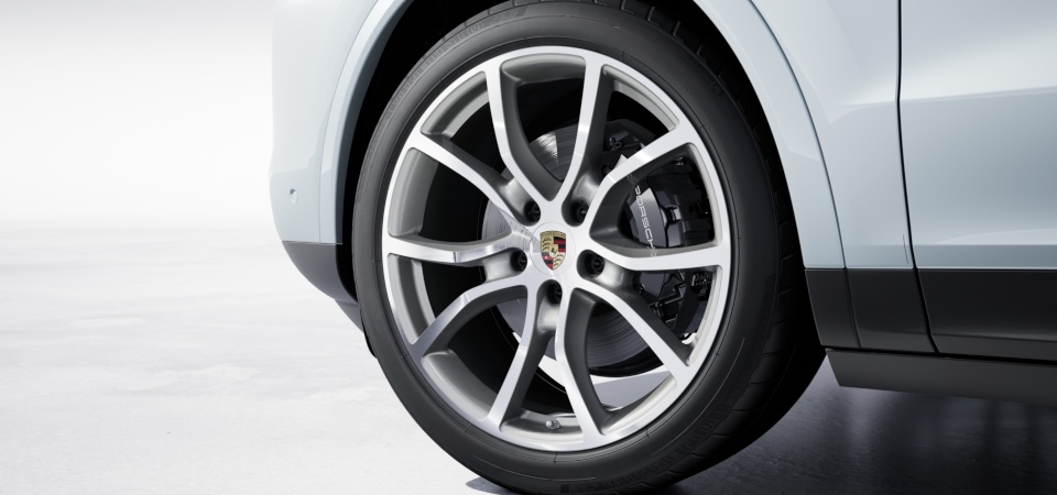 21" Cayenne Exclusive Design Wheels incl. Wheel Arch Extensions in Exterior Colour