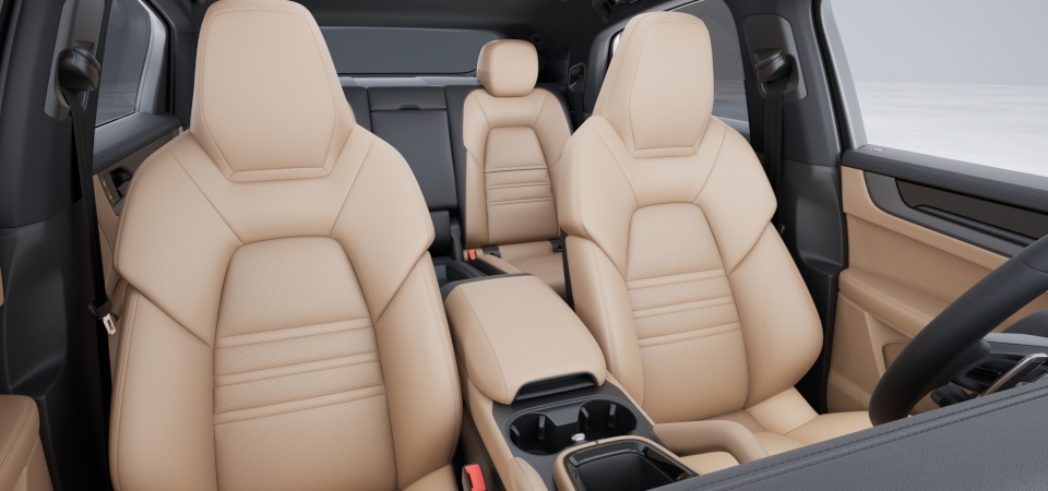 Leather interior in two-tone combination, smooth-finish leather Black and Mojave Beige