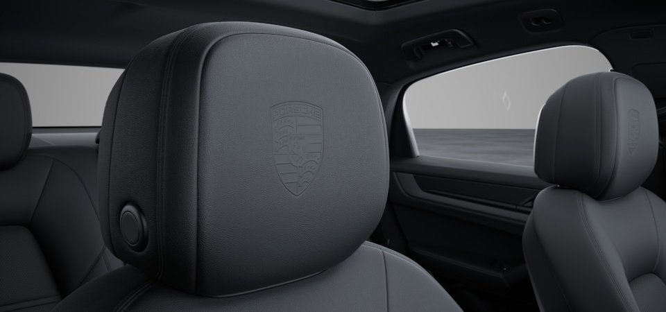 Porsche Crest on headrests front seats (in conjunction with comfort pillows in the rear)