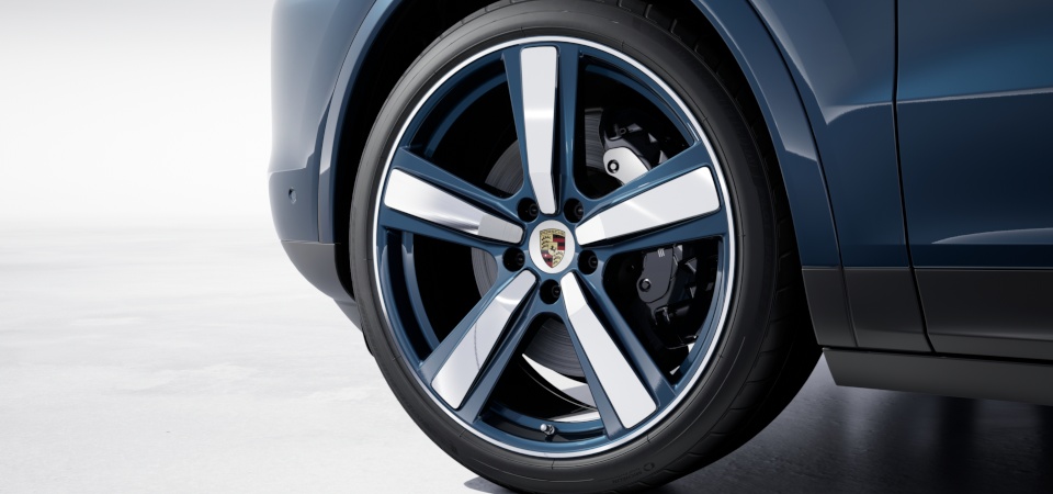 22-inch Exclusive Design Sport wheels in exterior colour