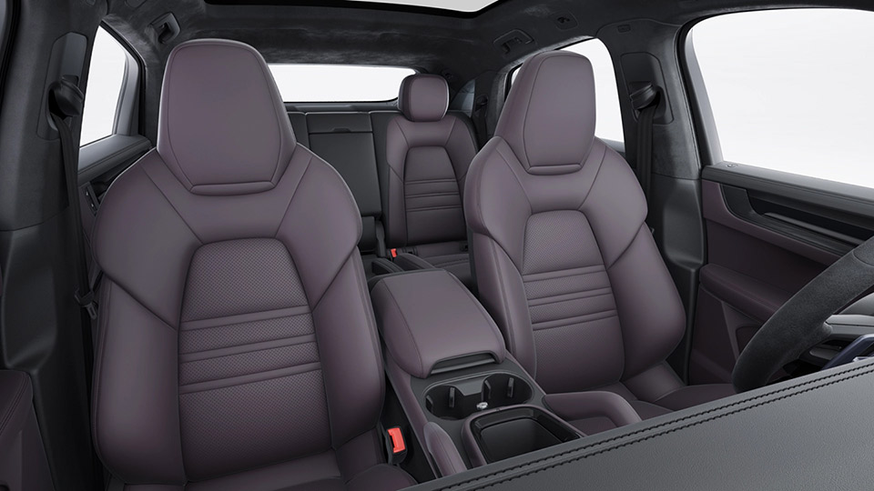 Two-tone leather interior in Black/Blackberry