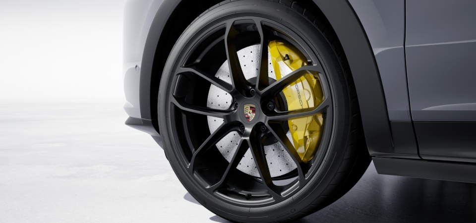 22 英寸缎纹黑色 GT Design 车轮