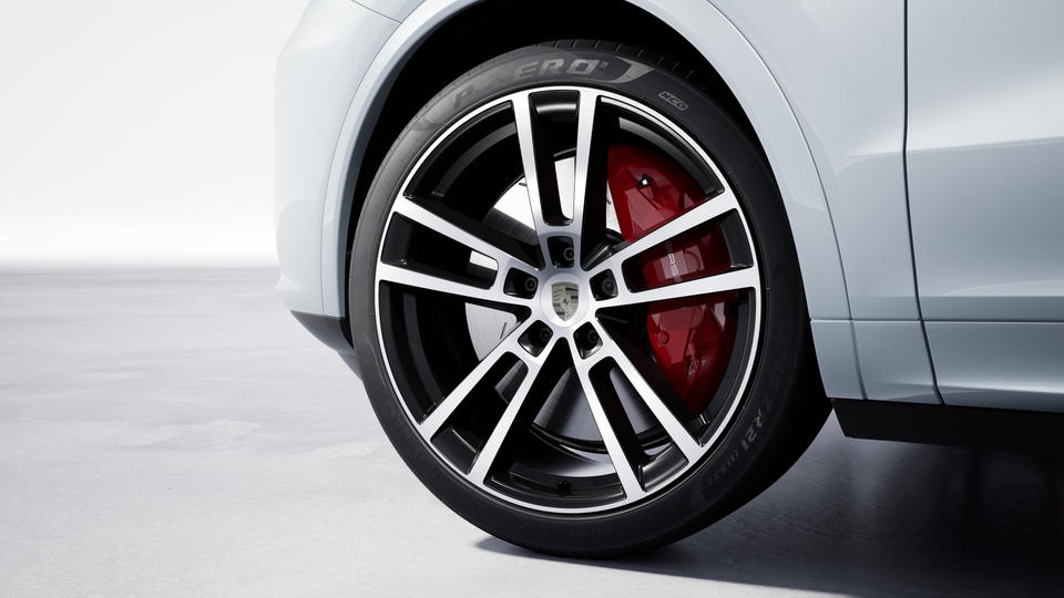 22-inch Sport Design wheels with wheel arch extensions in exterior colour