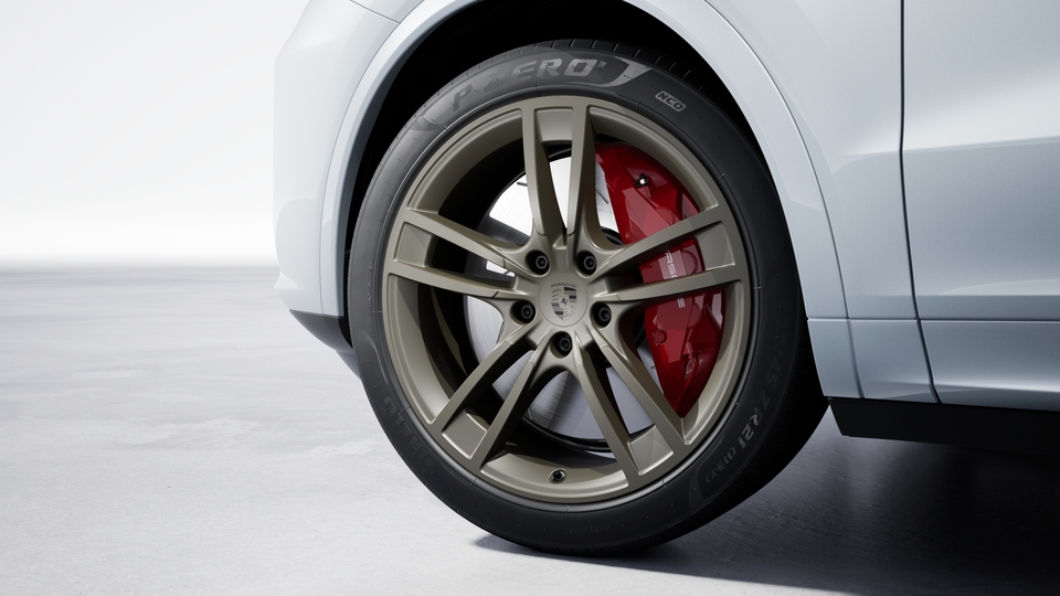 21-дюймовые диски Cayenne Turbo цвета Turbonite с расширителями колесных арок в цвет кузова