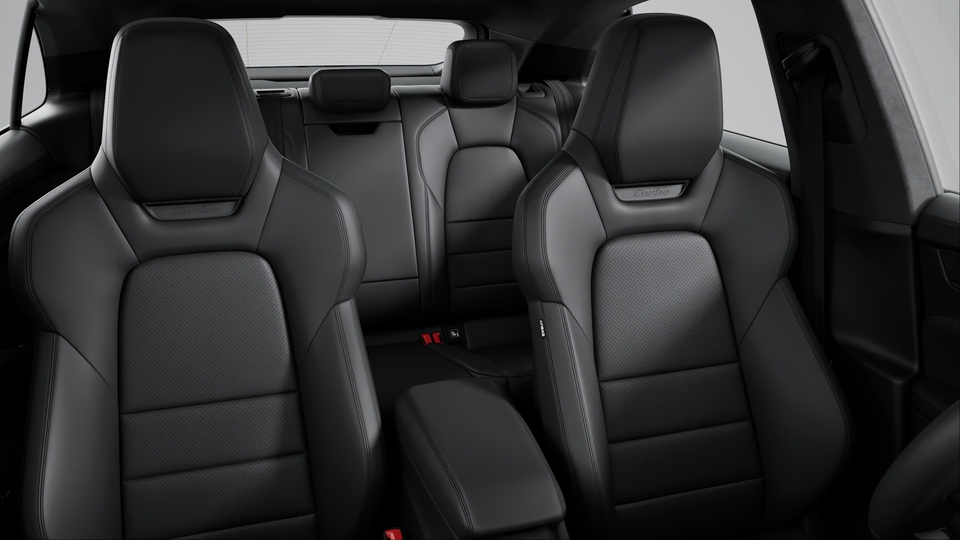 Extended Leather Interior in Black