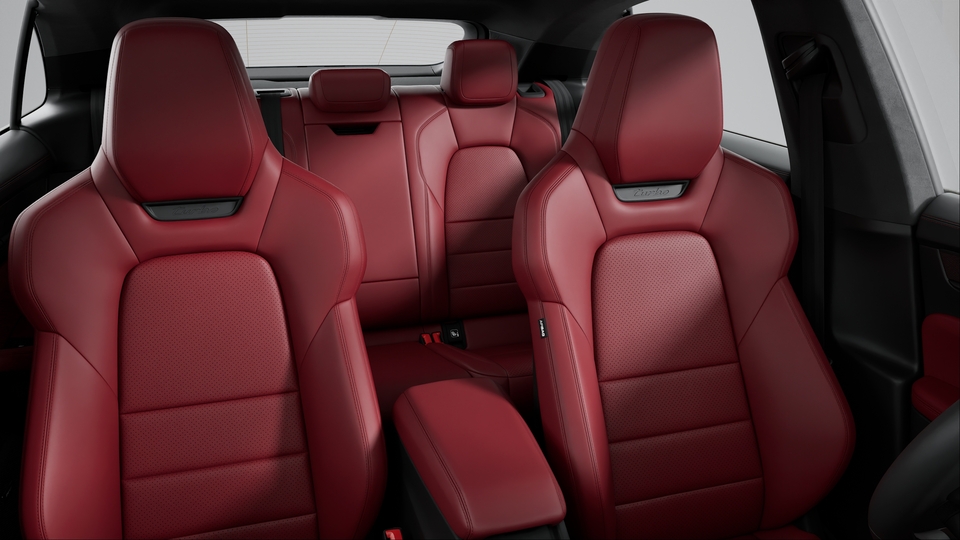 Extended Leather Interior in Black / Bordeaux Red