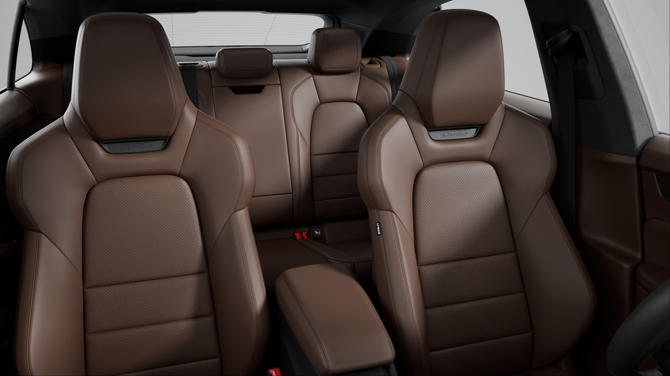 Club Leather Interior in Truffle Brown
